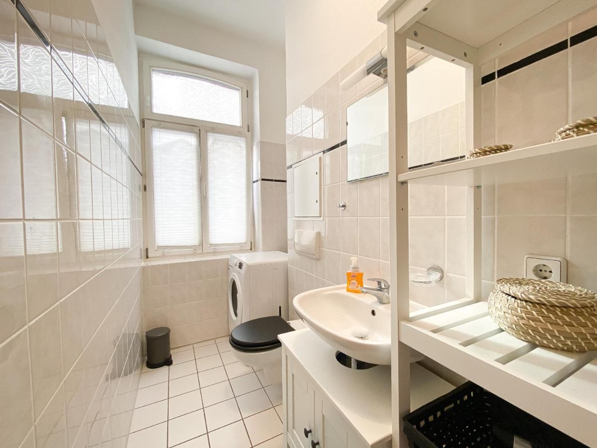 Wunderschöne Direkt Auf Der Karl-heine-straße Apartment Leipzig